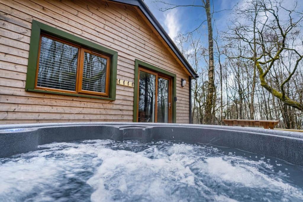 Padley; Woodland Lodge With Hot Tub For 2-4 In The Staffordshire Moorlands Oakamoor Exterior foto